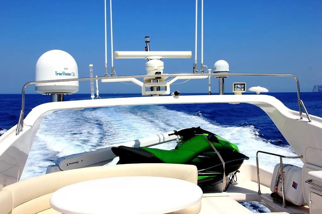 *** Botel Motor Yacht Dandy Hotel Barcelona Spain