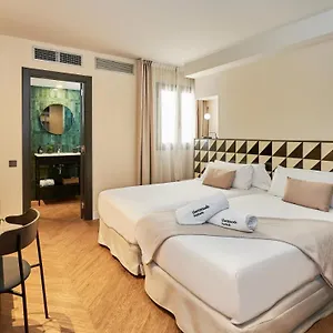 3* Szálloda The Moods Oasis