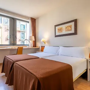 3* Szálloda Glories